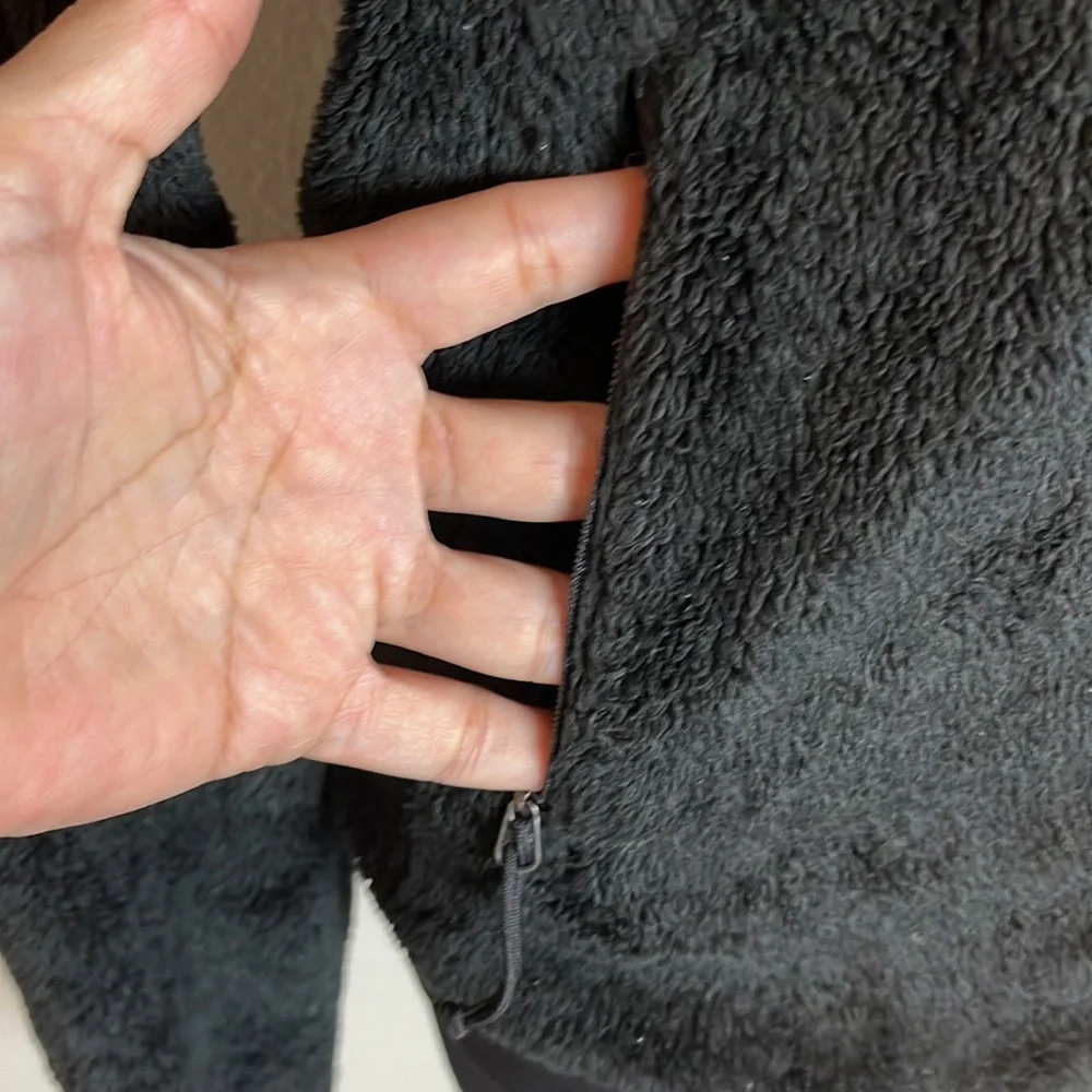 The NorthFace Sherpa zip up, Wm’s Sz XS, black - Picture 4 of 7